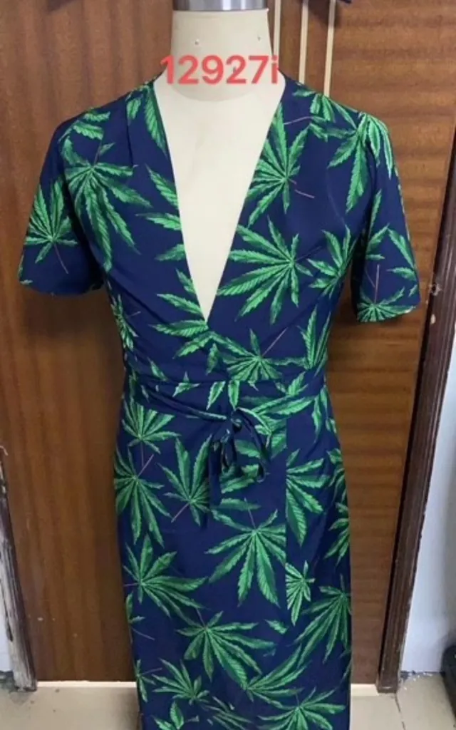Green leaf print midi wrap dress in navy | D.Anna | SilkFred Green leaf print midi wrap dress in navy | D.Anna | SilkFred