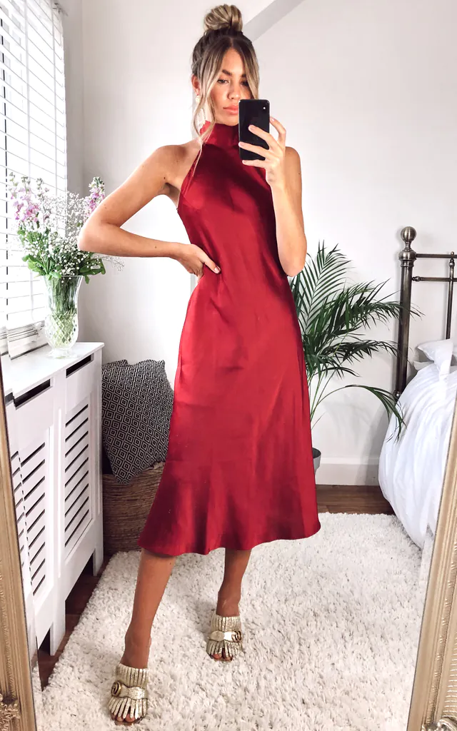Halterneck Satin Midi Dress Red | URBAN TOUCH | SilkFred Halterneck Satin Midi Dress Red | URBAN TOUCH | SilkFred
