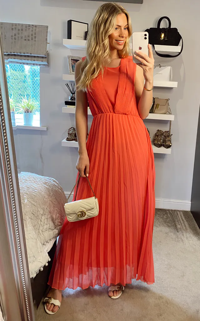 Pleated Maxi dress bridal wedding party in salmon pink | CY Boutique | SilkFred Pleated Maxi dress bridal wedding party in salmon pink | CY Boutique | SilkFred