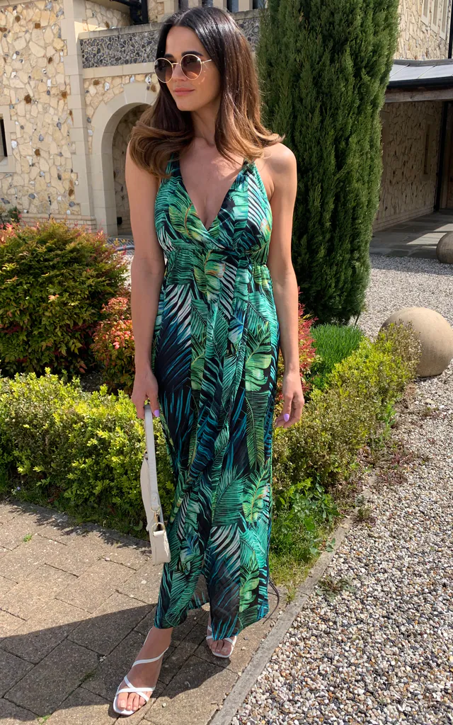 Green tropical leaf print halter neck cross back maxi dress | D.Anna | SilkFred Green tropical leaf print halter neck cross back maxi dress | D.Anna | SilkFred