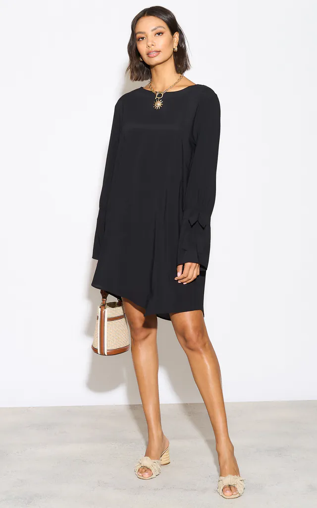 Relaxed Fit Wrap Front Long Sleeves Mini Dress in Black | HOXTON GAL | SilkFred Relaxed Fit Wrap Front Long Sleeves Mini Dress in Black | HOXTON GAL | SilkFred