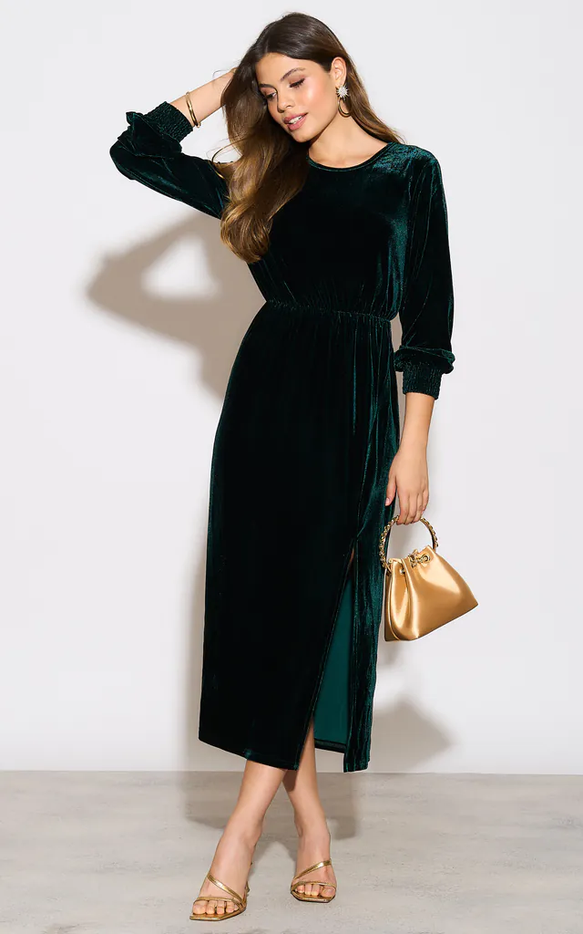 Ella Round Neck Midi Dress Velvet- Green | Sarta | SilkFred Ella Round Neck Midi Dress Velvet- Green | Sarta | SilkFred
