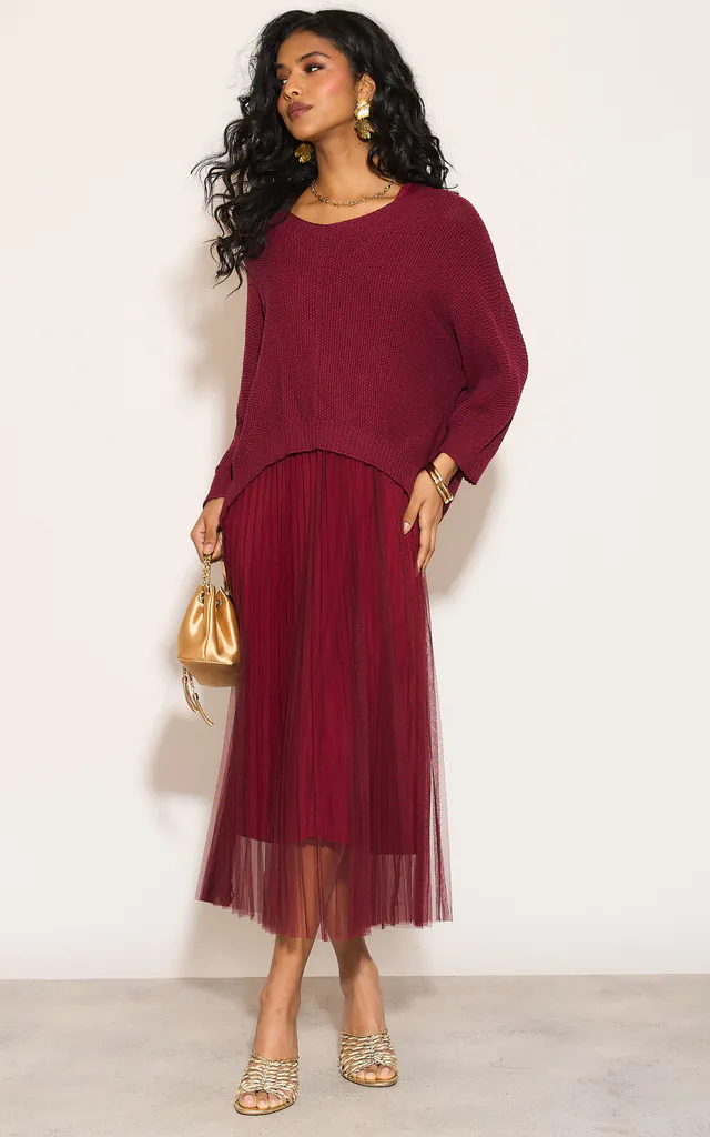Layered Knit and Pleated Dress Set in Burgundy | HOXTON GAL | SilkFred Layered Knit and Pleated Dress Set in Burgundy | HOXTON GAL | SilkFred
