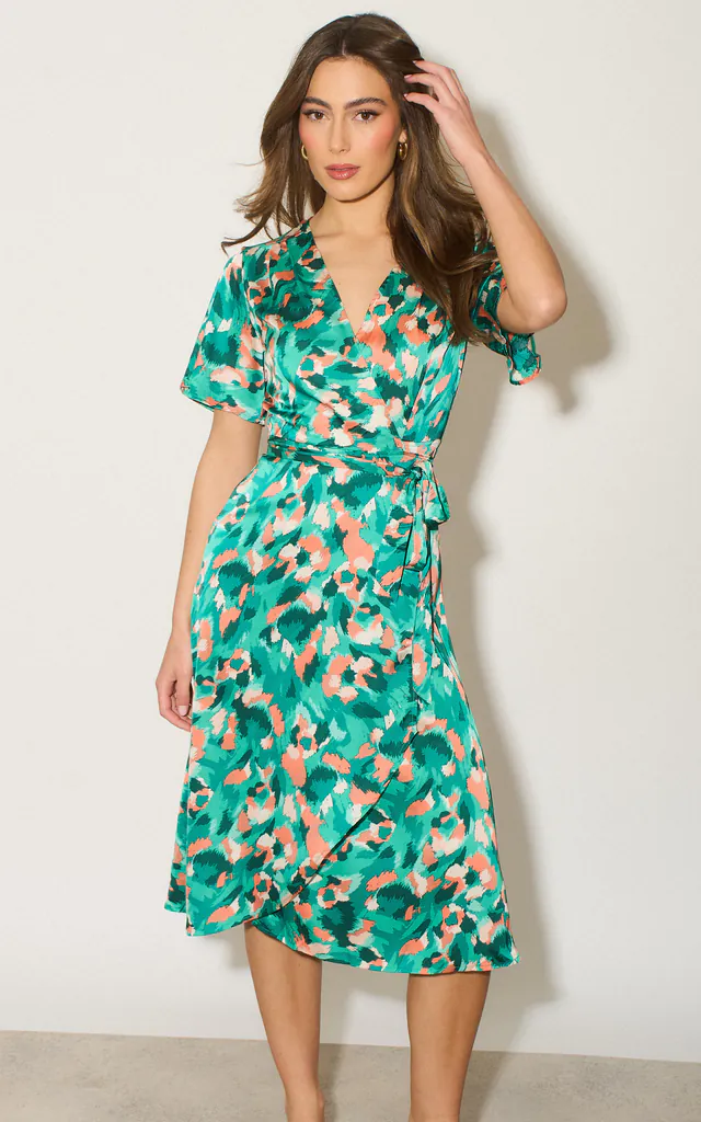 Short Sleeve V Neck Midi Wrap Dress in Green Print | D.Anna | SilkFred Short Sleeve V Neck Midi Wrap Dress in Green Print | D.Anna | SilkFred