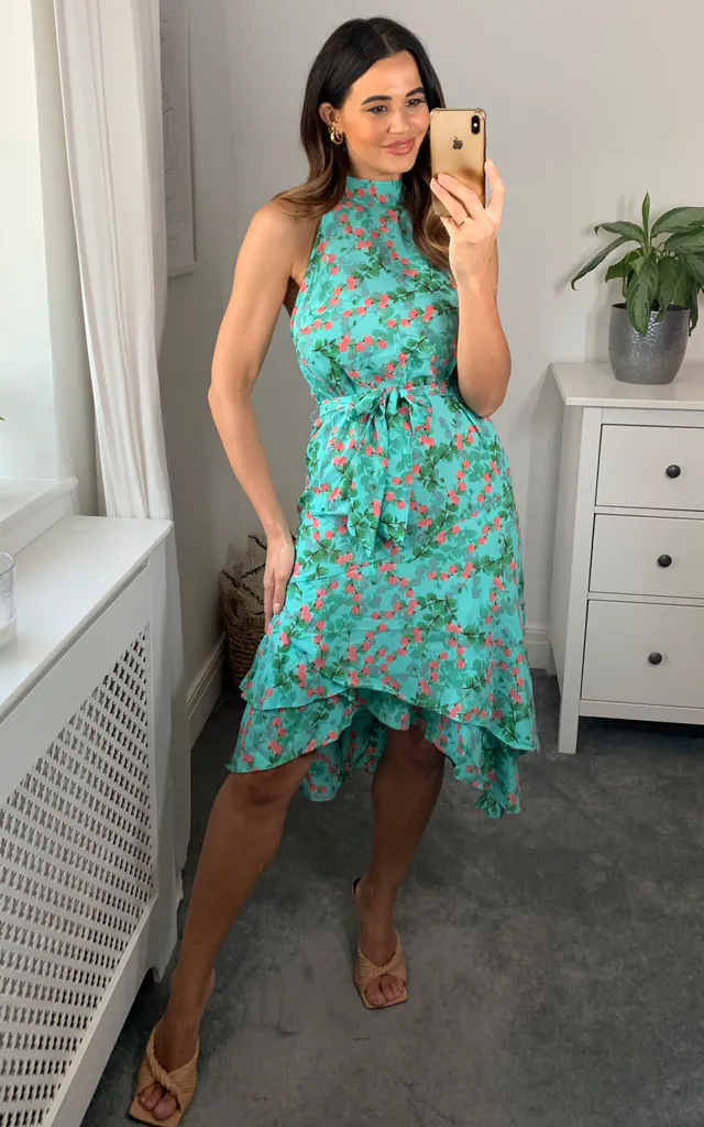 Floral asymmetrical midi dress with halter neck and layers in peacock blue | D.Anna | SilkFred Floral asymmetrical midi dress with halter neck and layers in peacock blue | D.Anna | SilkFred