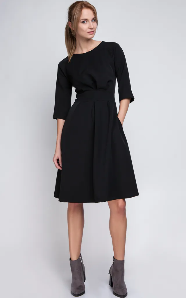 Black A Line Midi Dress | Lanti | SilkFred Black A Line Midi Dress | Lanti | SilkFred