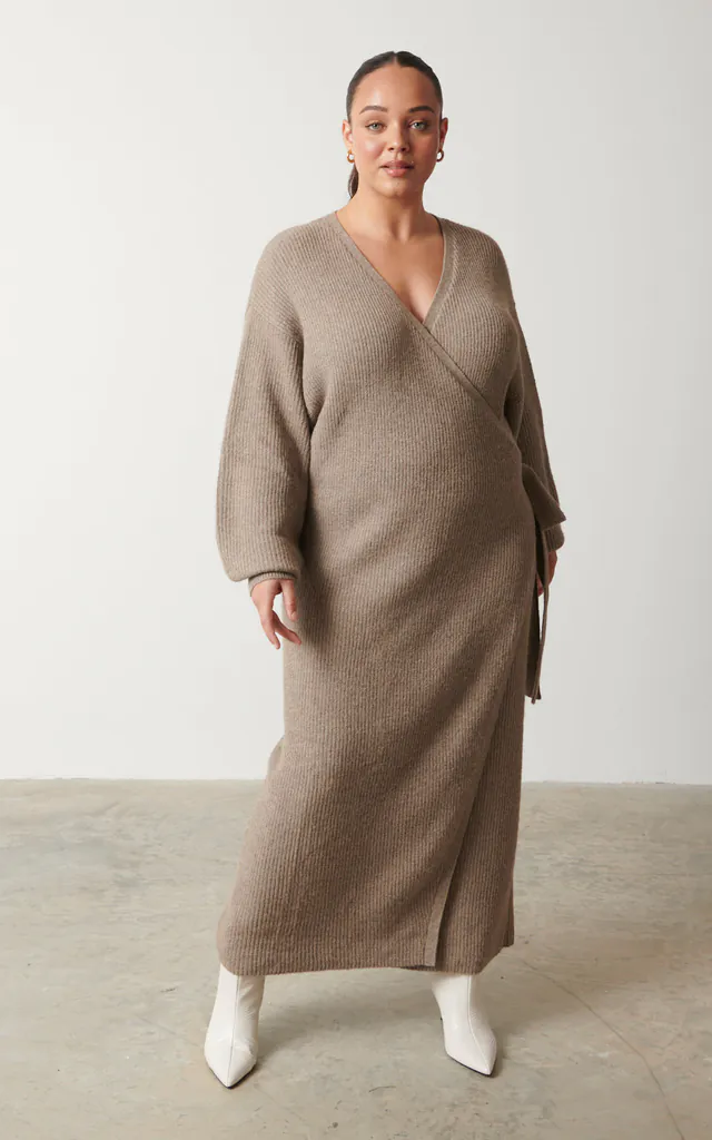 Kinsley Ribbed Wrap Dress Curve - Mushroom | Pretty Lavish | SilkFred Kinsley Ribbed Wrap Dress Curve - Mushroom | Pretty Lavish | SilkFred