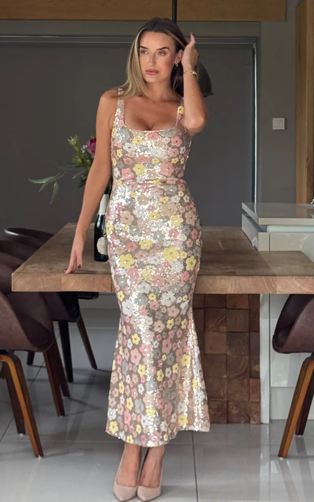 Lisbon Square Neck Gold Sequin Midi Dress | Girl In Mind | SilkFred Lisbon Square Neck Gold Sequin Midi Dress | Girl In Mind | SilkFred