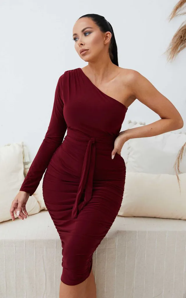 asymmetric one shoulder ruched detail maxi dress in wine slinky Ego Asymmetric One Shoulder Ruched Detail Maxi Dress In Wine Slinky Masa: L Sale: 24,99